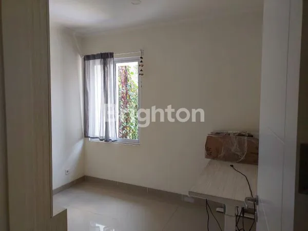 image RUMAH FULL FURNISH 3KT DI AGNESI SERPONG (5)