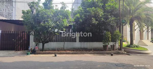 image PROPERTI STRATEGIS SENOPATI KEBAYORAN BARU (1)