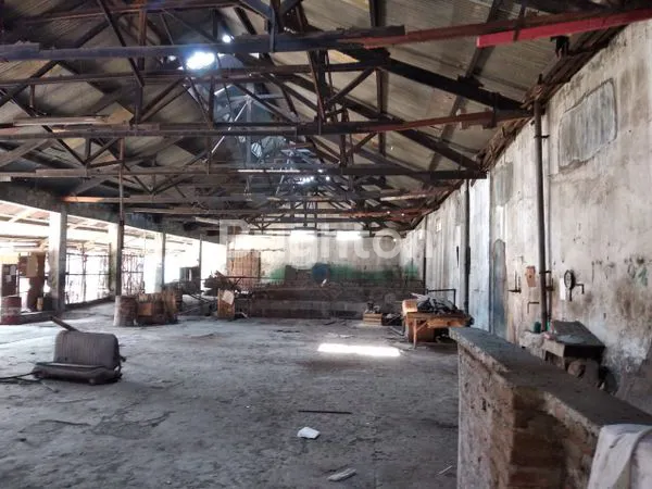 image \UD83C\UDFED DIJUAL – GUDANG LUAS DAN STRATEGIS DI JEBRES, SURAKARTA \UD83C\UDFED (5)