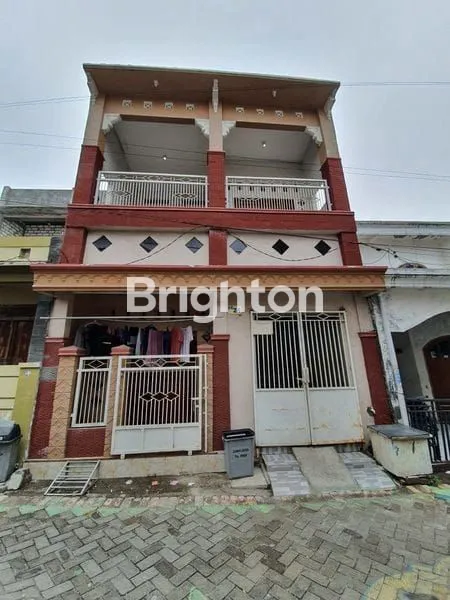 image RUMAH KOKOH 2 LANTAI DI TENGAH KOTA GRESIK  (1)