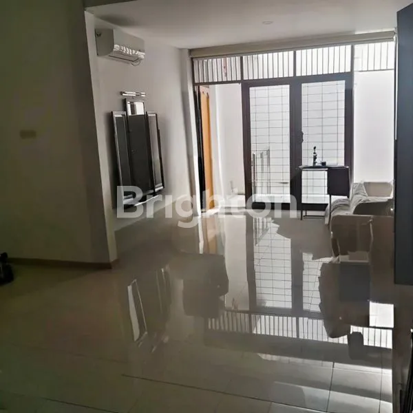 image RUMAH SIAP HUNI 210M² 5KT DI SUNTER AGUNG JAKARTA UTARA (3)