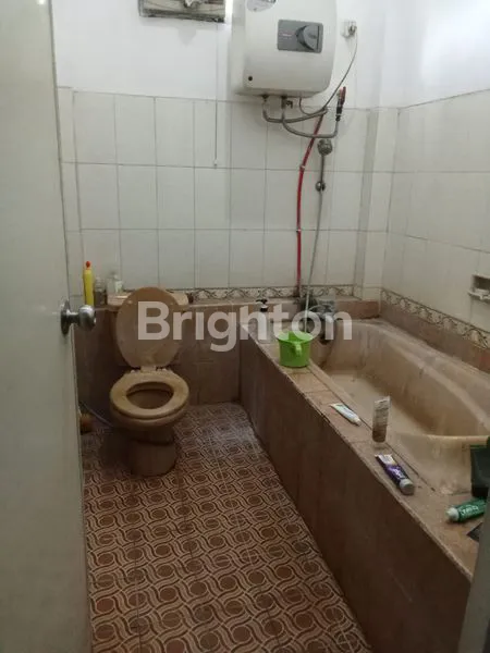 image RUMAH MEWAH 2 LANTAI DI PERUM. MUTIARA CITRA GRAHA, SIDOARJO (3)