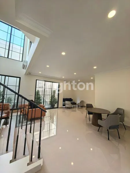 image RUMAH BARU DI SPRING GADING SERPONG TANGERANG (2)