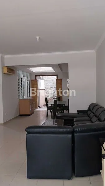 image RUMAH DALAM KOMPLEK SRENGSENG (3)