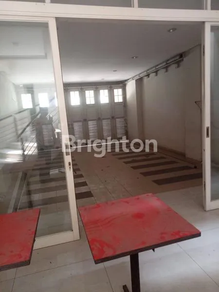 image RUMAH LUAS – DELTASARI INDAH, SIDOARJO COCOK UNTUK: HUNIAN KELUARGA BESAR, GUEST HOUSE / KOST EKSKLUSIF, KANTOR / TEMPAT USAHA (6)