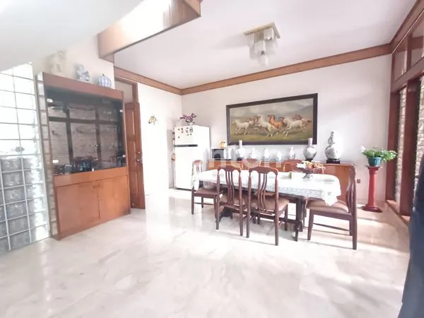 image RUMAH CANTIK DUA LANTAI SUNRISE  GARDEN (4)