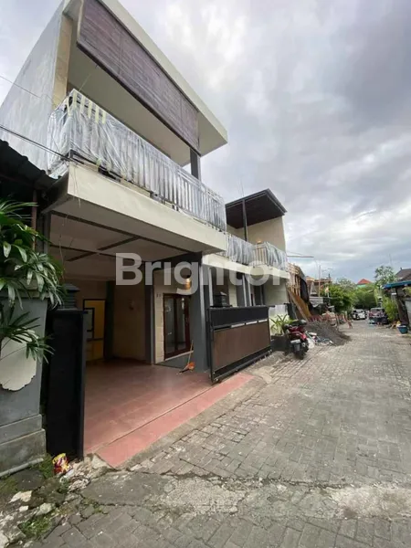 image RUMAH MODERN MINIMALIS BERGAYA SEMI VILLA ONE GATE SYSTEM(164V) (4)