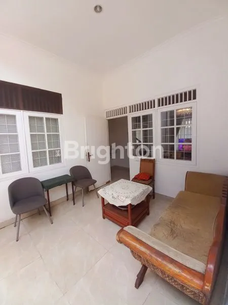 image RUMAH SIAP HUNI, DI BINTARO JAYA SEKTOR 5, TANGERANG SELATAN (7)