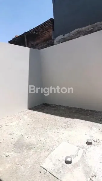 image RUMAH 2 LANTAI MODERN MINIMALIS, BARU GRESS, SELANGKAH KE RAYA KENJERAN, LOKASI STRATEGIS, TIDAK BLUSUK2, DAERAH LEBAK ARUM (5)