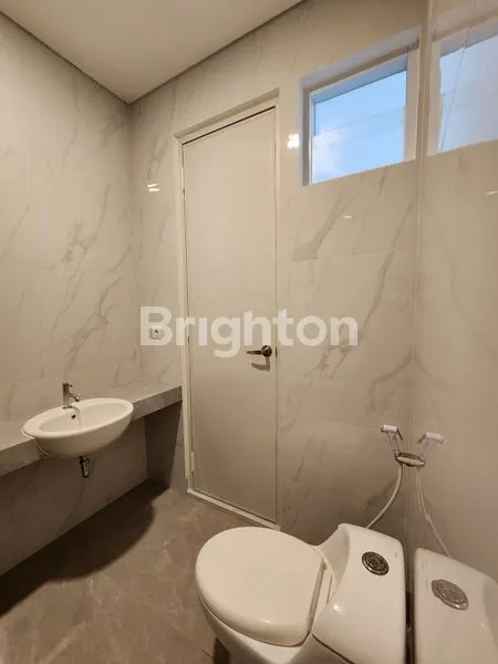 image RUMAH BARU & MEWAH 2LT 3KT DI SUNTER AGUNG JAKARTA UTARA (5)