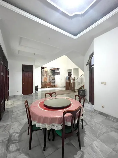 image HUNIAN TENANG DI PEMUKIMAN  JAKARTA SELATAN NAMUN DEKAT  JALUR MAMPANG SERTA DEKAT KE MEGA KUNINGAN - CUKUP JALAN KAKI 10 MENIT KE HALTE TRANSJAKARTA WARUNG JATI. (4)