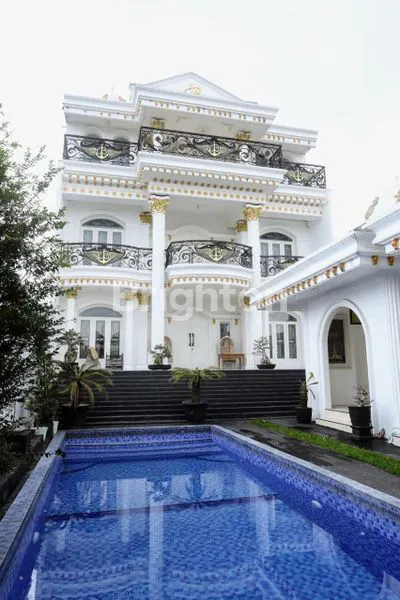 image VILLA PRIBADI 3LANTAI LEMBANG KOTA BANDUNG JAWA BARAT (1)