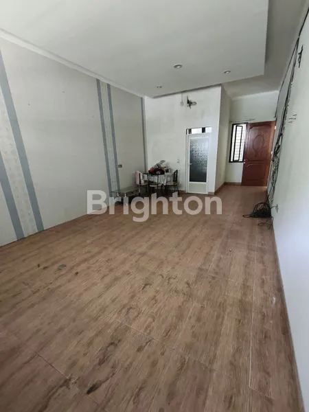 image RUMAH 2 LANTAI VIEW DANAU DI SERENADE LAKE - GADING SERPONG (2)