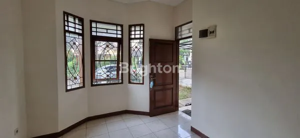 image SEWA RUMAH, LUAS, NYAMAN, ASRI DAN STRATEGIS (4)
