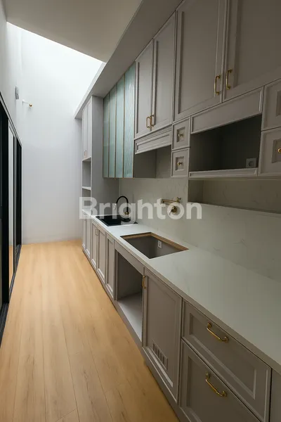 image RUMAH 3 LANTAI SEMI FURNISHED DI CLUSTER WISTERIA, JAKARTA GARDEN CITY – SHM, SIAP HUNI! (4)