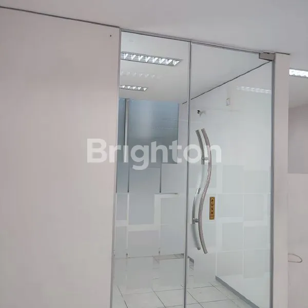 image RUKO TIGA LANTAI JALAN GAJAHMADA TENGAH KOTA SEMARANG STRATEGIS (3)