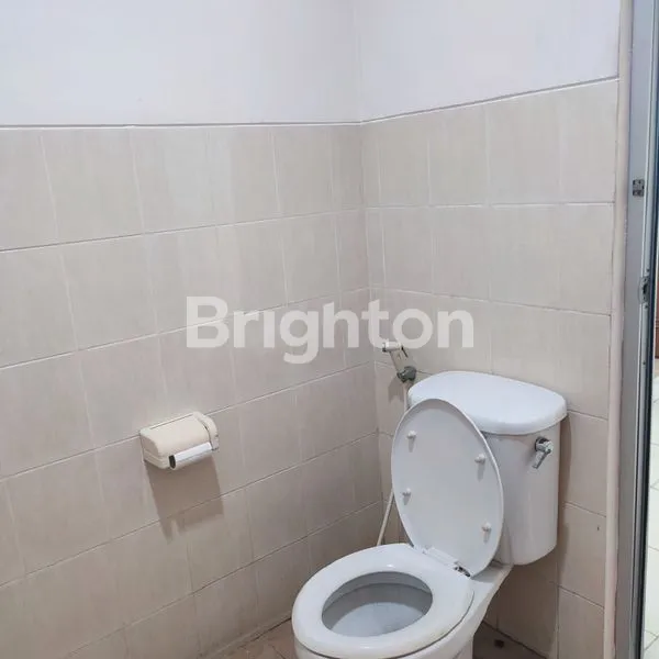 image RUKO TIGA LANTAI JALAN GAJAHMADA TENGAH KOTA SEMARANG STRATEGIS (6)