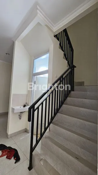 image RUMAH BARU SEKTOR 7 GADING SERPONG (2)