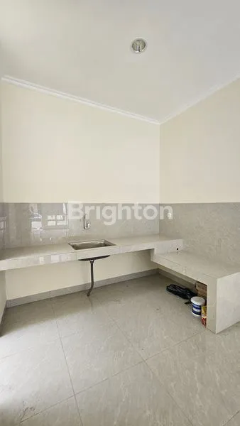 image RUMAH RAPI SEKTOR 7 GADING SERPONG (5)