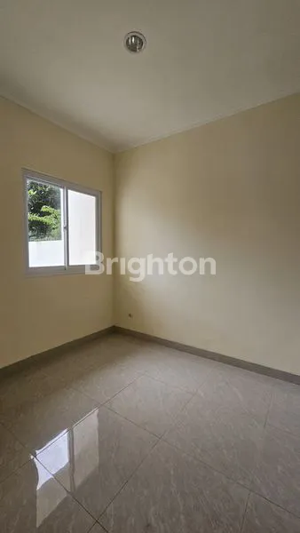 image RUMAH RAPI SEKTOR 7 GADING SERPONG (8)