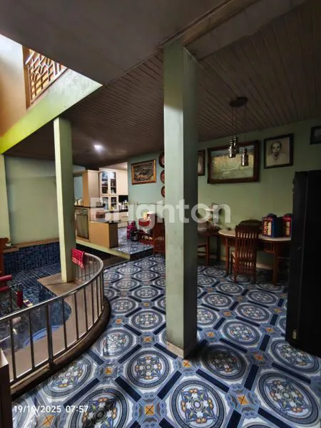 image RUMAH MEWAH FULL FURNISH LT 262M² CIBODAS TANGERANG (4)