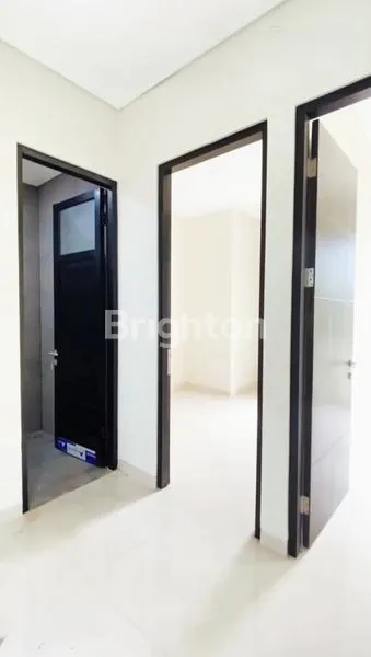 image RUMAH BARU 2 LANTAI PERUMAHAN PREMIUM DEKAT TOL SAWOJAJAR (5)