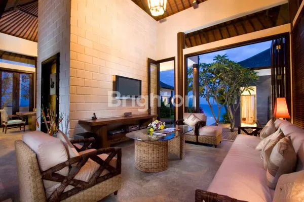 image VILLA LUXURY DENGAN OCEAN VIEW YANG MENAWAN ADA PRIVATE BEACH (4)