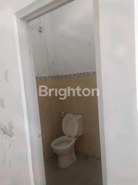 image RUKO 2 LANTAI DEPAN KAMPUS UNUD SUDIRMAN (5)