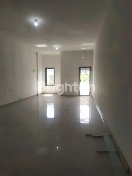 image RUKO 2 LANTAI DEPAN KAMPUS UNUD SUDIRMAN (3)