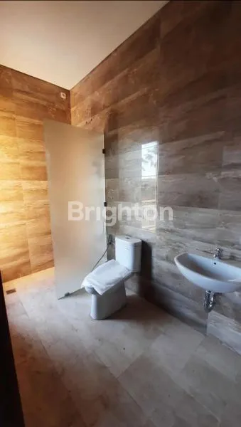 image RUMAH BARU DI RENON DENPASAR BALI (7)