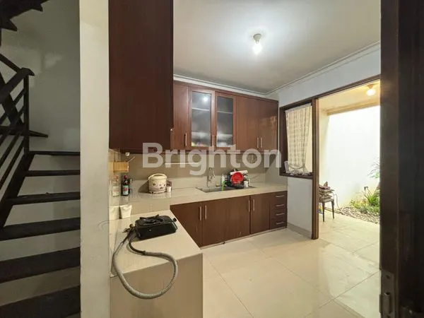 image RUMAH MEWAH 2 LANTAI DI ONYX ALAM SUTERA (5)