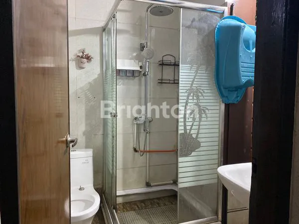 image RUMAH PINGGIR JALAN 4 LANTAI (6)