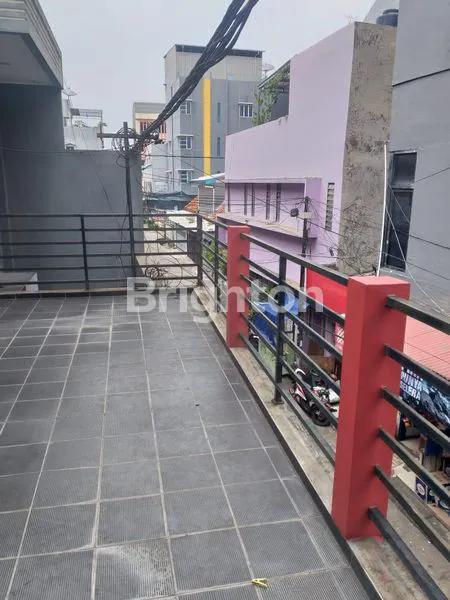 image DIJUAL RUMAH 2 LANTAI  6 KAMAR TIDUR 6BR + 2 KAMAR MANDI DI HAYAM WURUK JAKARTA BARAT NON FURNISH (4)