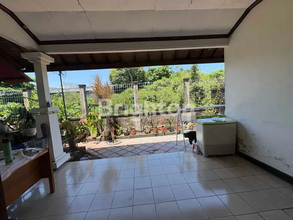 image RUMAH BESAR DAN NYAMAN 1 LANTAI LUAS TANAH 400 M2 AREA DEKAT LIVING WORLD GATOT SUBROTO TIMUR DENPASAR (7)