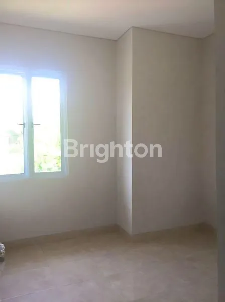 image RUMAH HYLAND GREENWICH BSD CITY (6)