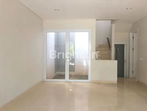 image RUMAH HYLAND GREENWICH BSD CITY (2)