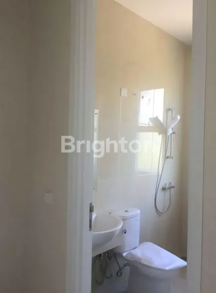 image RUMAH HYLAND GREENWICH BSD CITY (7)