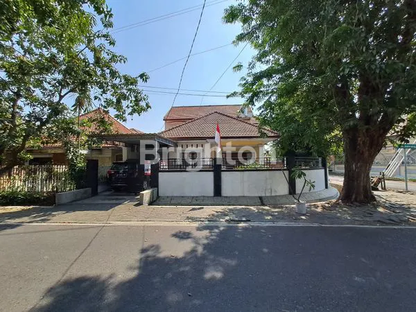 image RUMAH TENGAH KOTA  (2)