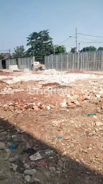 image TANAH MERUYA SELATAN JAKARTA BARAT LUAS 850 M2 PINGGIR JALAN RAYA UTAMA BISA DILEWATI KONTAINER COCOK BUAT USAHA SEWA MINIMAL 2 TAHUN (3)