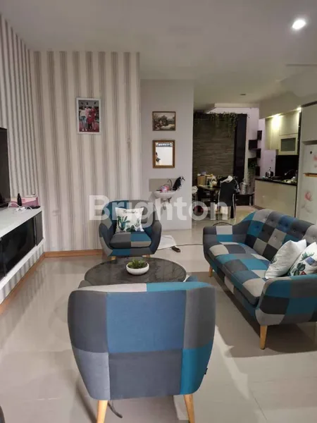 image HUNIAN TERAWAT 2 LANTAI SEMI FURNISH DI SUKOLILO DIAN REGENCY SURABAYA (3)