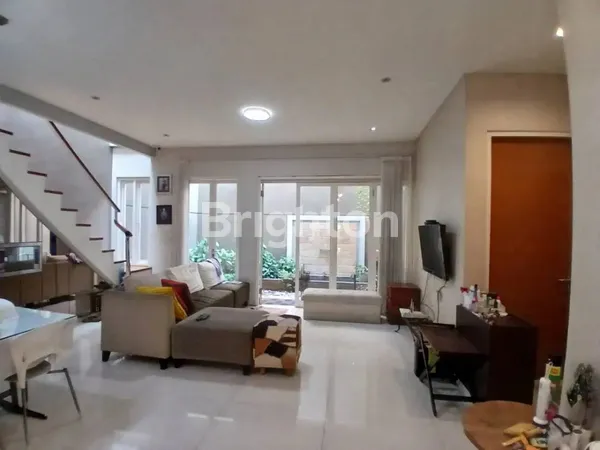 image RUMAH KLAMPIS SEMOLO SIAP HUNI STRATEGIS DEKAT MERR (5)