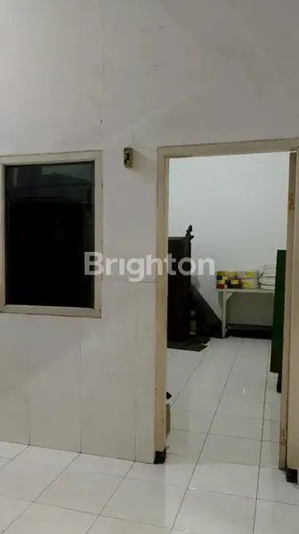 image DIJUAL BANGUNAN GUBENG KERTAJAYA SIAP PAKAI COCOK SHOWROOM DEKAT RAYA KERTAJAYA (6)