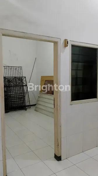 image DIJUAL BANGUNAN GUBENG KERTAJAYA SIAP PAKAI COCOK SHOWROOM DEKAT RAYA KERTAJAYA (7)