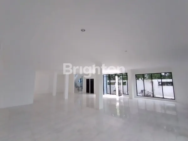 image DISEWAKAN BANGUNAN EX BANK RAYA KENJERAN SIAP PAKAI STRATEGIS (6)