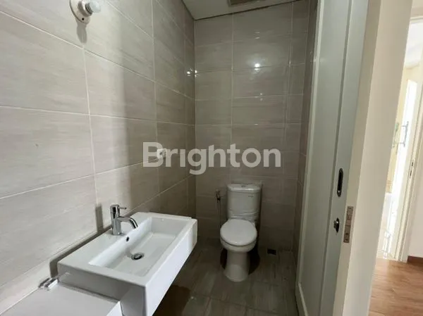 image SIAP HUNI, RUMAH 2 LANTAI KAWASAN SUVARNA SUTERA, TANGERANG (5)