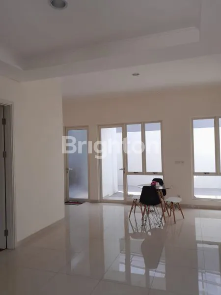 image SIAP HUNI, RUMAH 2 LANTAI KAWASAN SUVARNA SUTERA, TANGERANG (6)