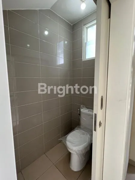 image SIAP HUNI, RUMAH 2 LANTAI KAWASAN SUVARNA SUTERA, TANGERANG (7)