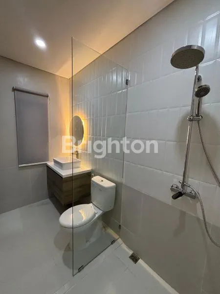 image RUMAH BARU DISEWAKAN DI AREA RENON SEMI FURNISHED DEKAT DENGAN SEKOLAH INTERNASIONAL, KOMERSIAL, DAN PUSAT PEMERINTAHAN  (7)