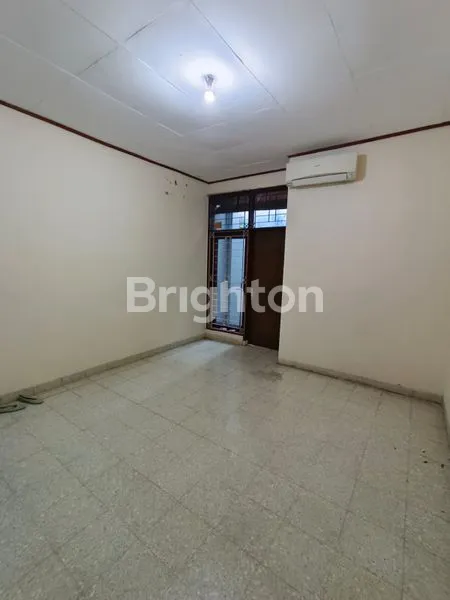 image RUMAH SATU SETENGAH LANTAI SUNRISE GARDEN (3)