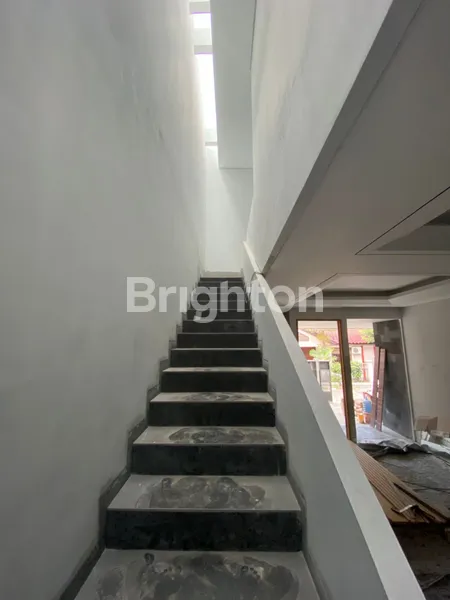 image RUMAH MANYAR INDAH, SURABAYA TIMUR MODERN MINIMALIS, DEKAT AKSES MERR, DEKAT HOKKY MERR (3)
